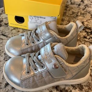 Tsukihoshi girl shoes